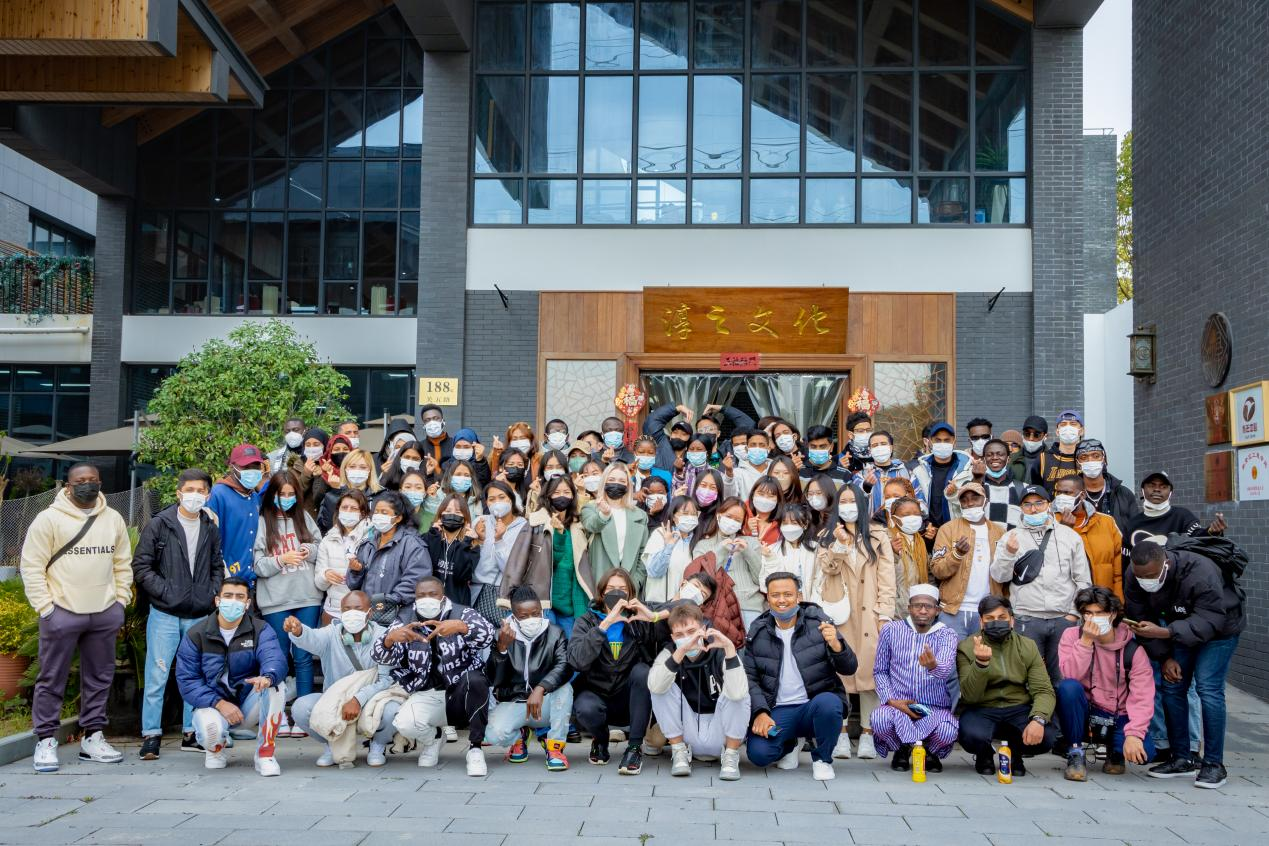 International Students in Chunzhi Contemporary Porcelain Museum